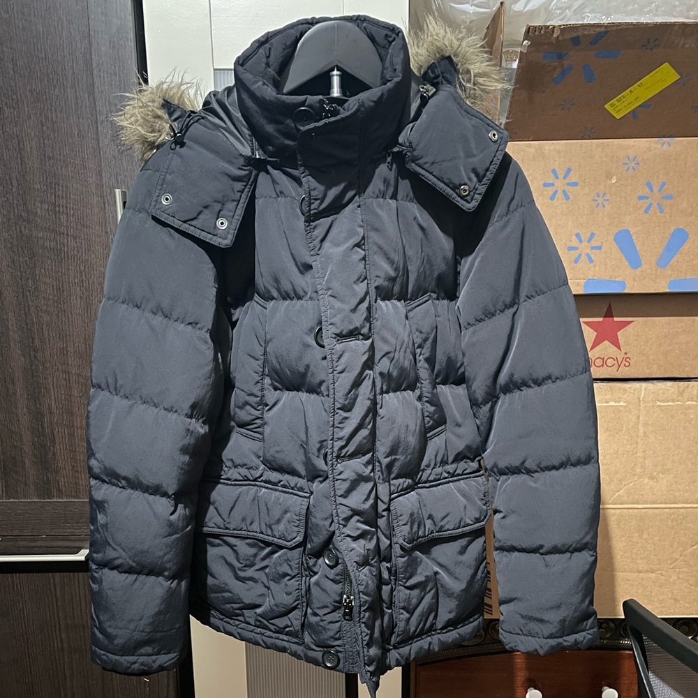 Uniqlo Men’s Down Puffer Jacket Black Hooded Faux Fur Winter Coat Size XS